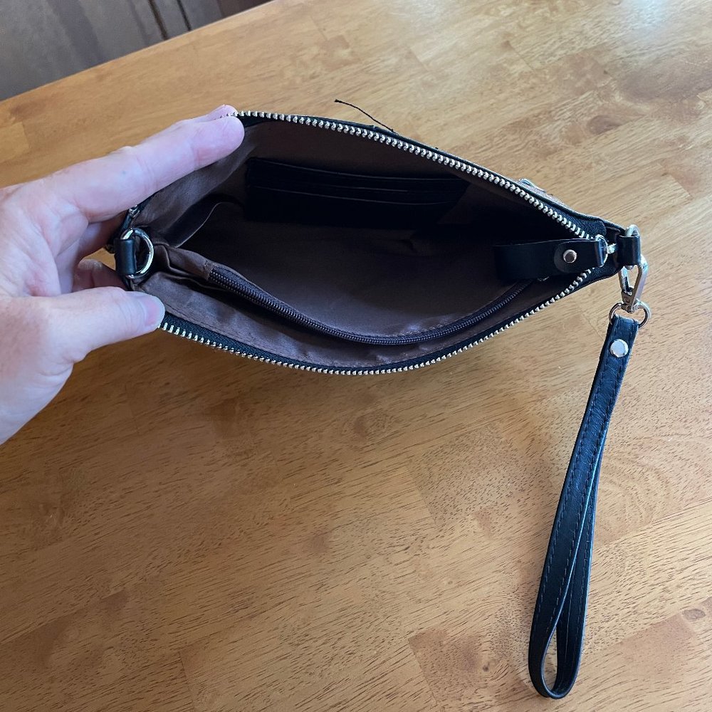 NWOT Black wristlet - Picture 3 of 6